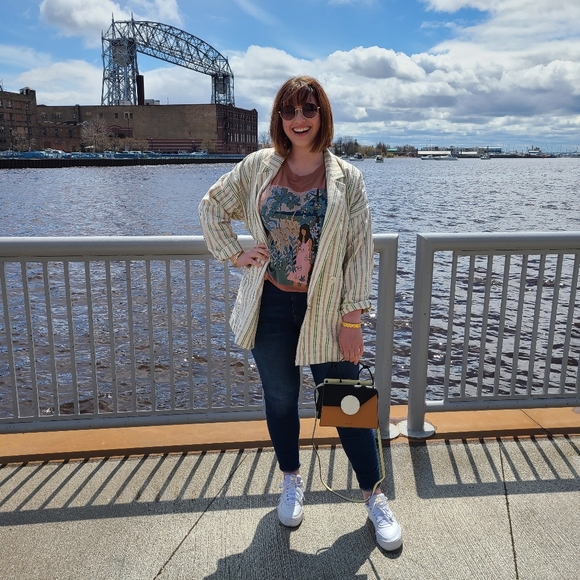 Meet The Posher - Picture 1 of 3